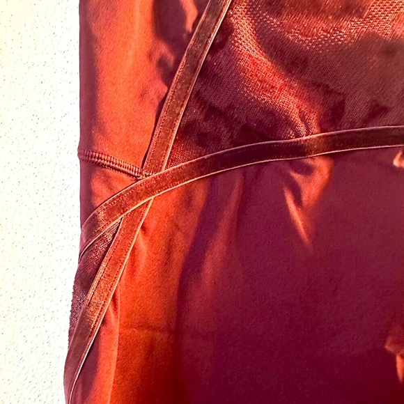 EUC s6•Burgandy Lululemon Wunder Under High-Rise Tight | Lace & Velour accents - Picture 7 of 17